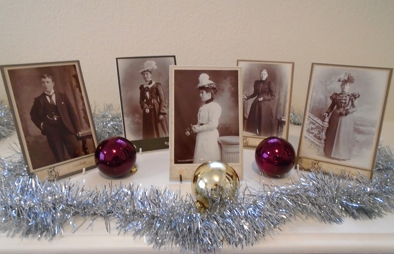 Rushden museum-Powell photographs