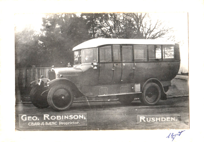 Rushden museum-Robinson char a banc