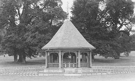 Rushden museum-bandstand 1950s