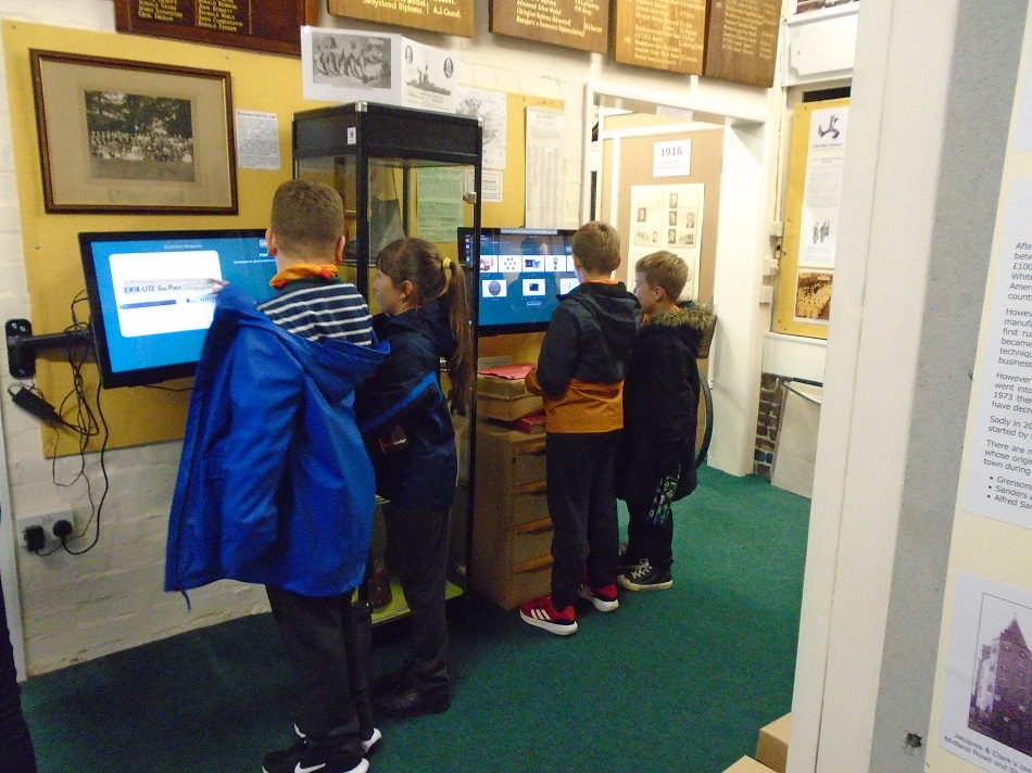 Rushden museum-cubs
