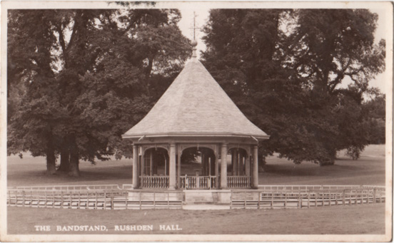 Rushden museum-bandstand Hall Park