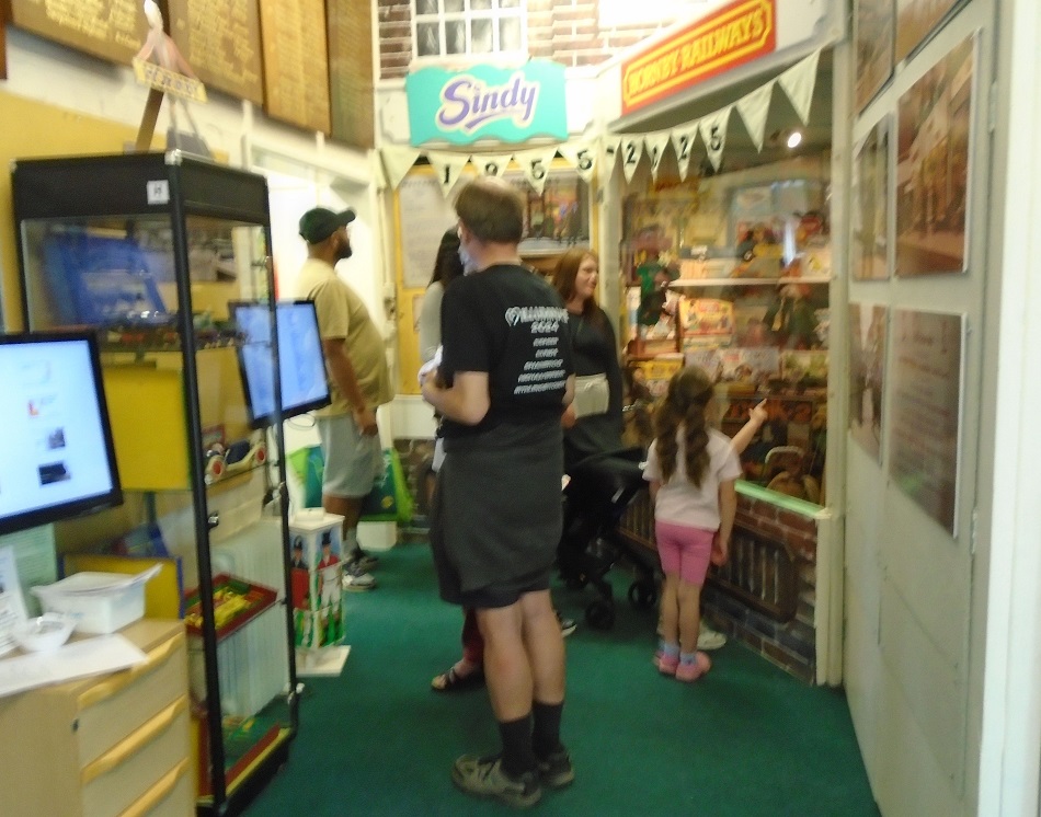 Rushden museum-visitors