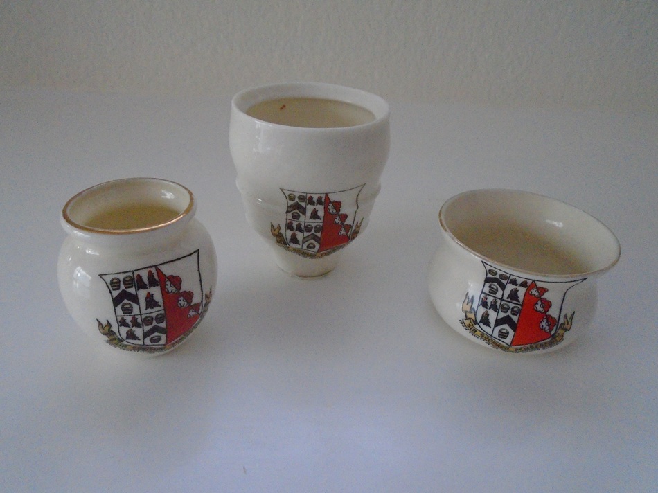 Rushden museum-Goddard Pemberton crested ware