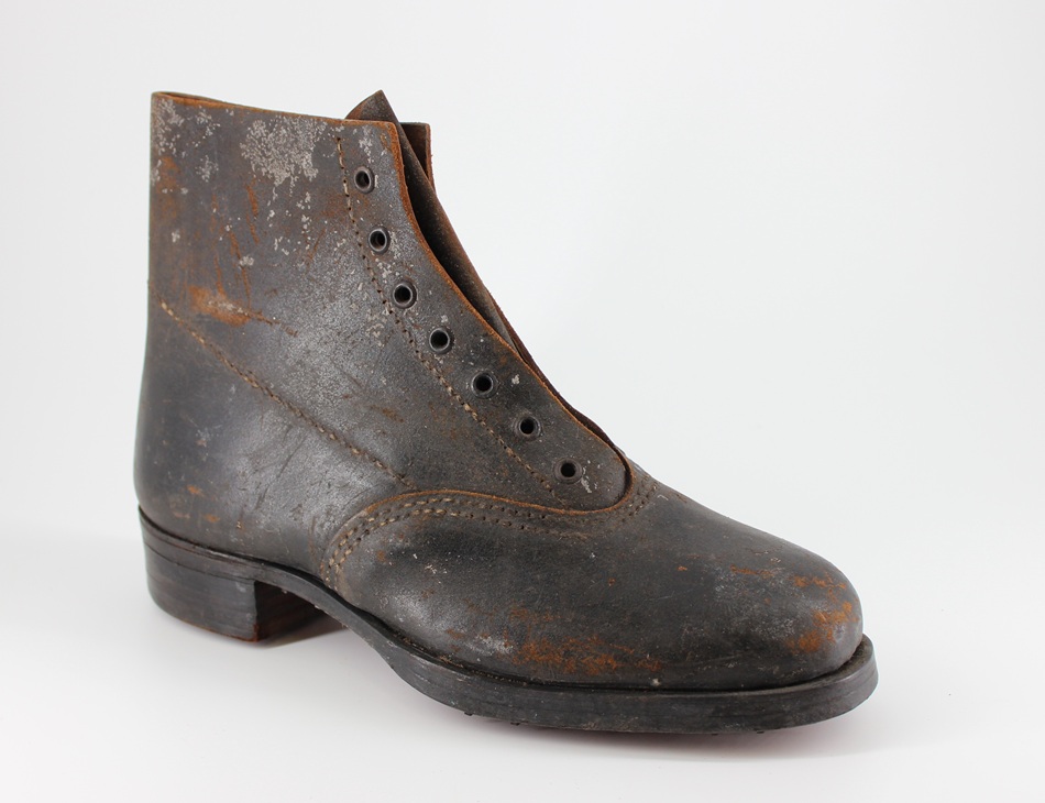 Rushden museum-WWI army boot
