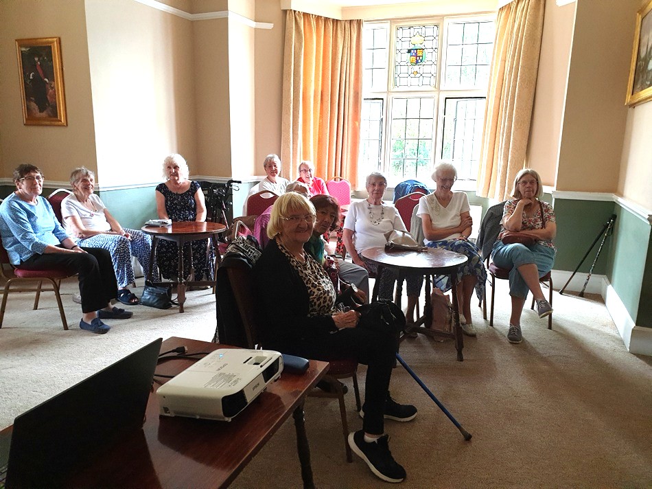 Rushden museum-ladies group 2